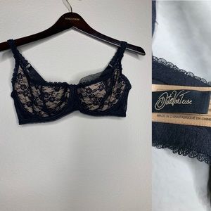 Dita Von Teese 36DD on hold!!